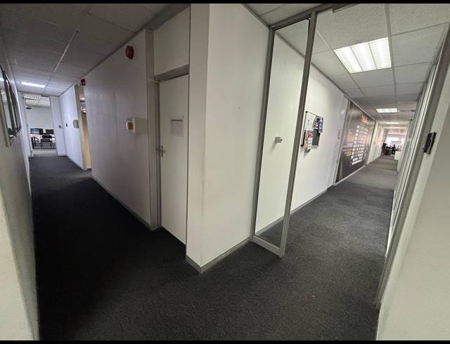 1,468M² OFFICE TO LET IN CAPE TOWN CITY CENTRE